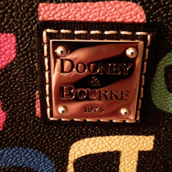 Dooney & Bourke crossbody - Picture 4 of 4